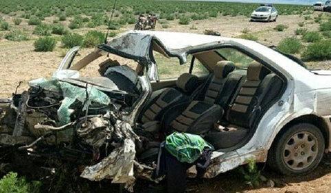 واژگونی مرگبار خودروی سانتافه در محور راور - کوهبنان