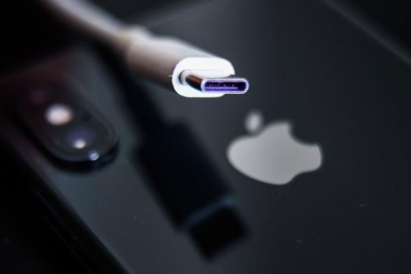 مقاومت اپل در برابر پورت USB، C؛ راحتی کاربر یا پول؟